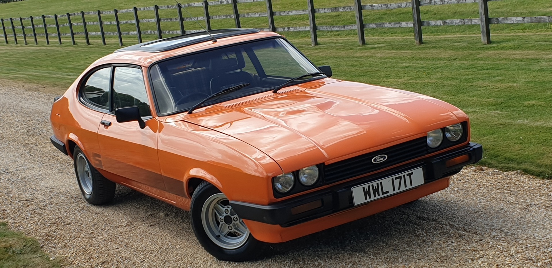 Used FORD CAPRI 3.0 S, SIGNAL ORANGE , 3.0, Hatchback 1st Choice Car